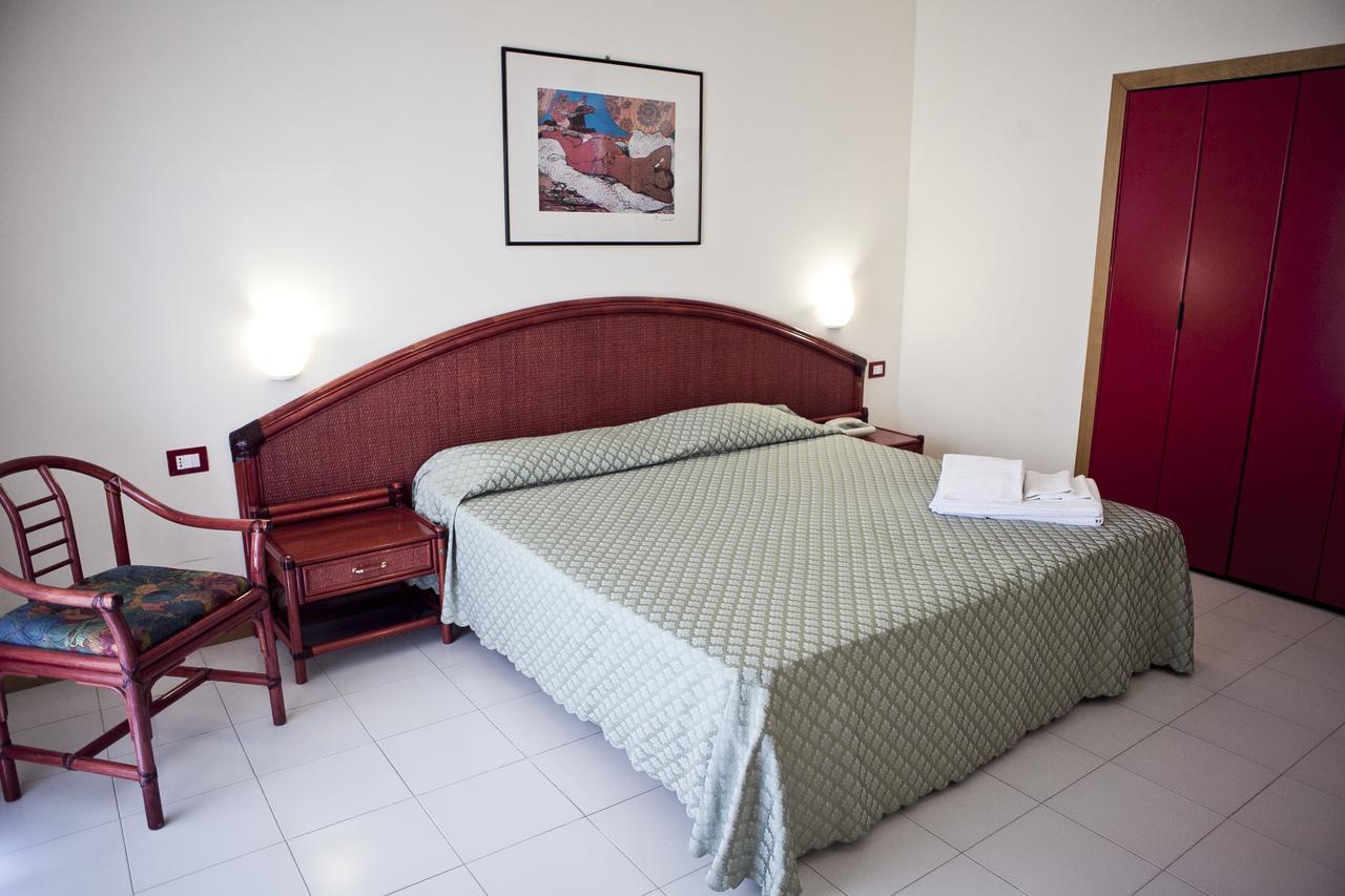 Hotel Futura Style Helios Noto Esterno foto