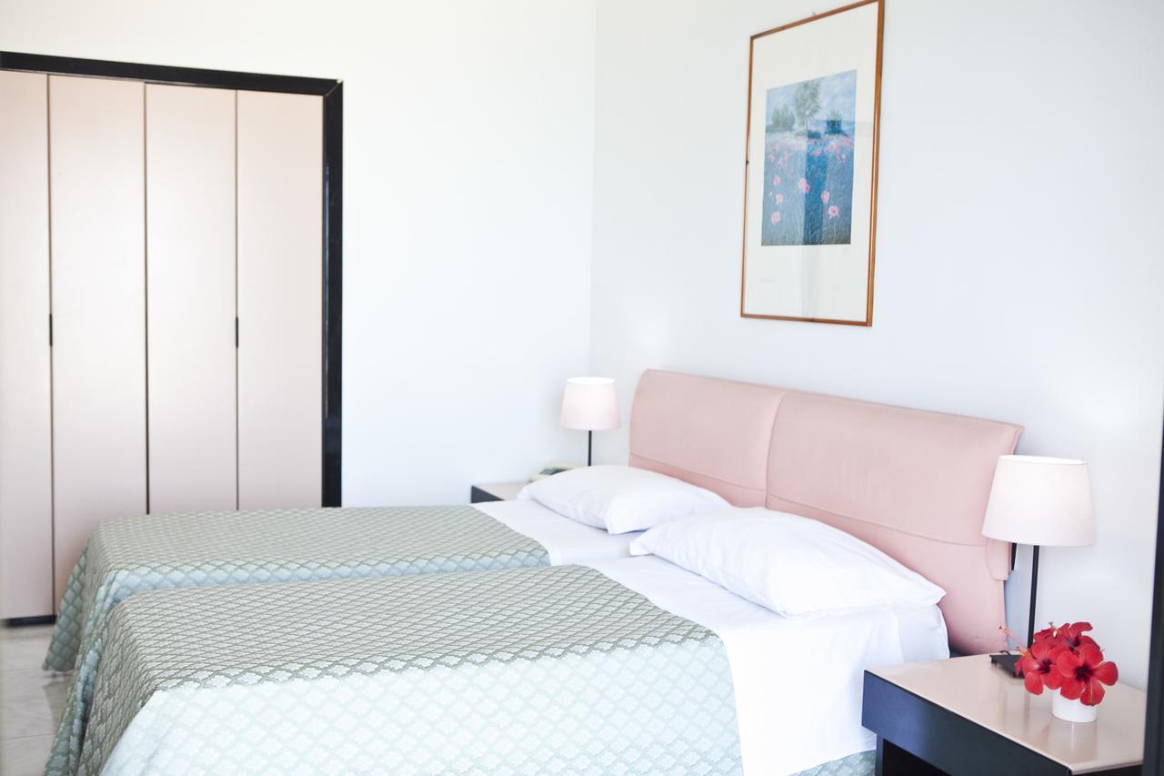 Hotel Futura Style Helios Noto Esterno foto