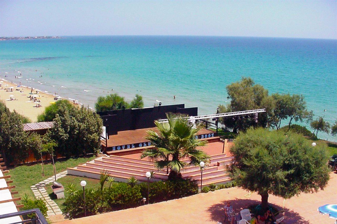 Hotel Futura Style Helios Noto Esterno foto