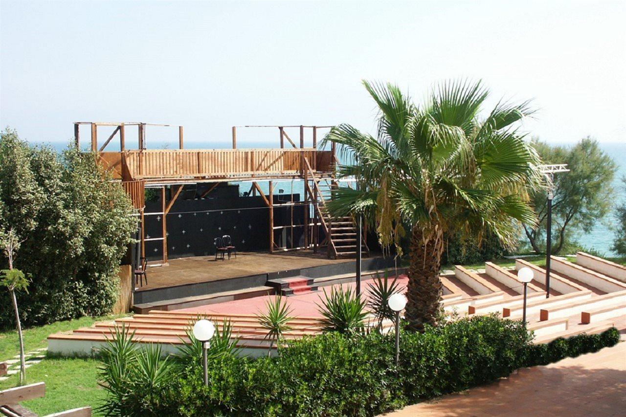 Hotel Futura Style Helios Noto Esterno foto